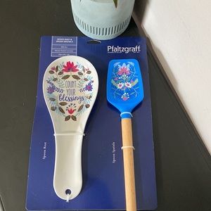 NWT Count Your Blessings: Spoon Rest & Spatula Set